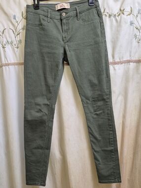 Hollister 28/31 Green